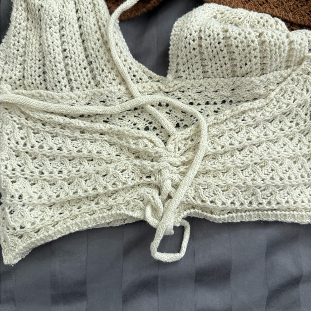 BUNDLE 3 crop tank tops crochet - Picture 2 of 3